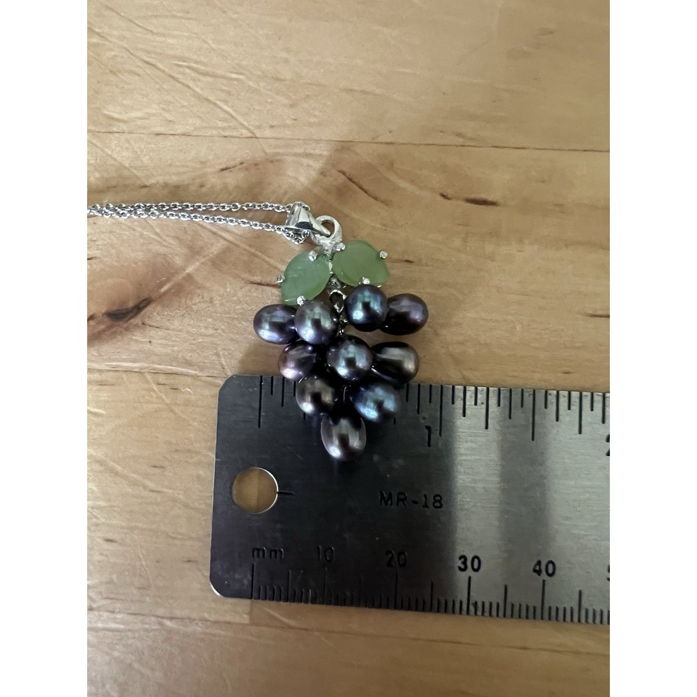Rare. Purple FRESH WATER PEARL & GREEN JADE SILVER GRAPE PENDANT Necklace - Picture 5 of 6